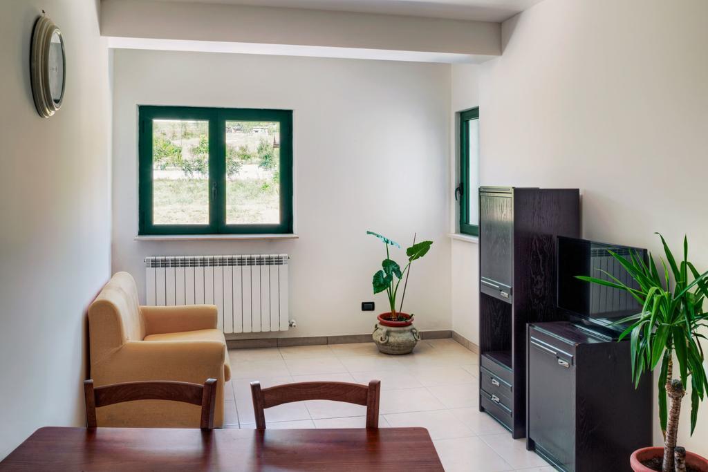 Agriturismo Statale 17 Poggio Picenze エクステリア 写真